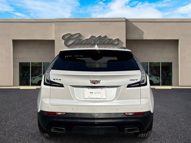 Certified 2023 Cadillac XT4 Sport FWD image 4