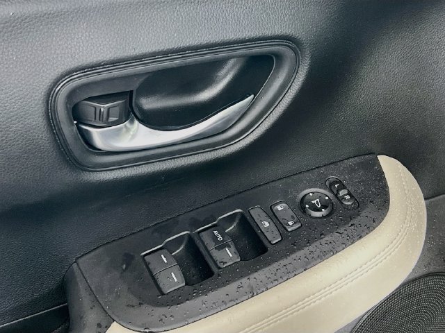 Used 2024 Honda HR-V LX image 20