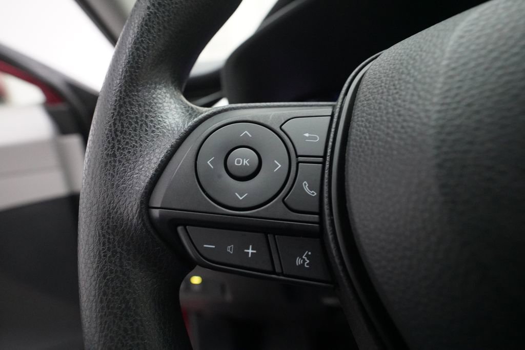 Used 2023 Toyota RAV4 XLE AWD/4WD image 17