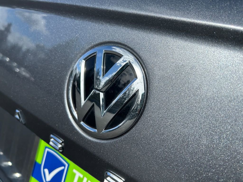 Used 2021 Volkswagen Passat 2.0T SE image 32