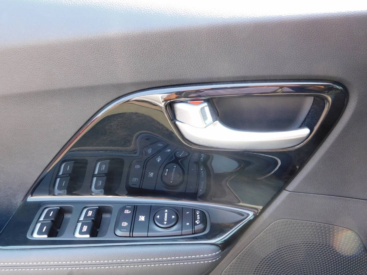 Used 2019 Kia Niro S Touring FWD image 20