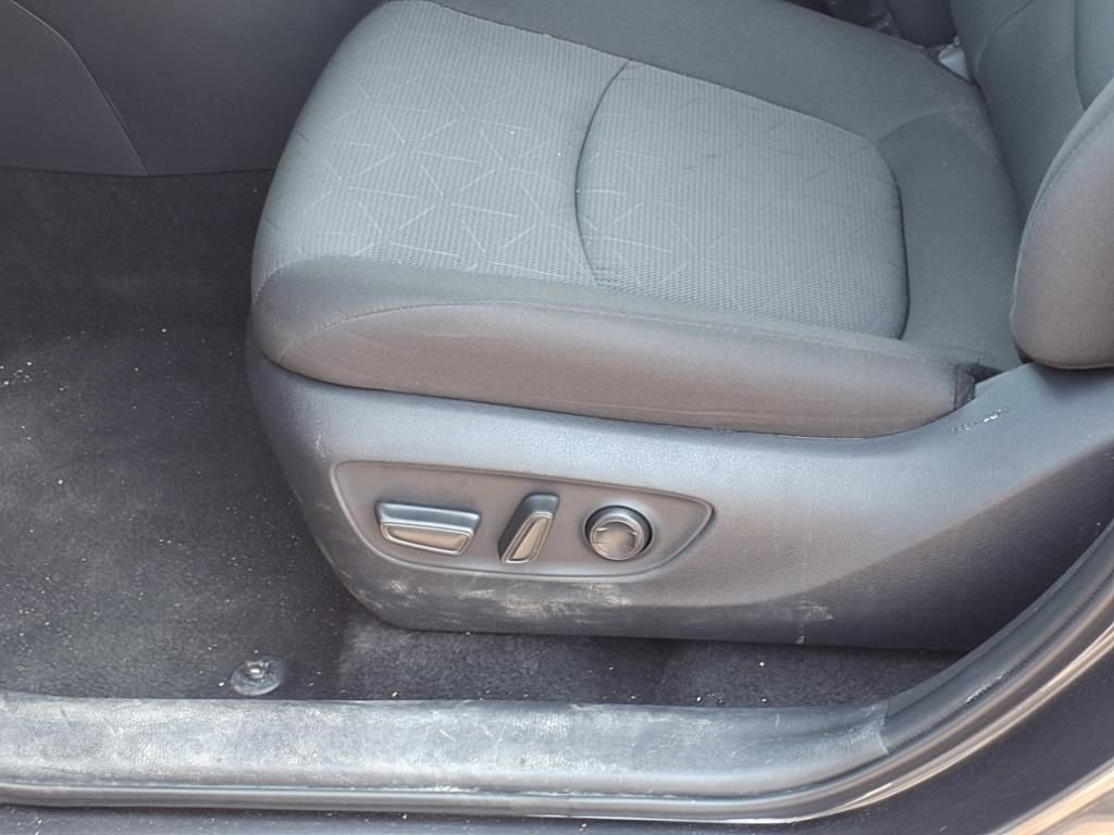 Used 2024 Toyota RAV4 XLE image 22
