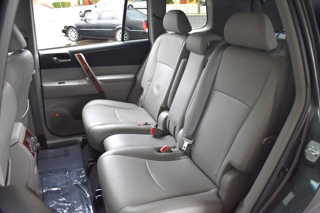 Used 2012 Toyota Highlander Limited image 41