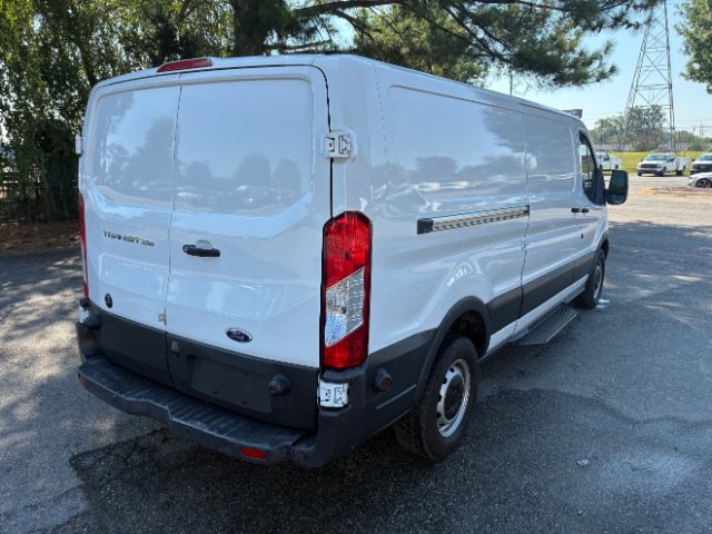Used 2018 Ford Transit 250 148 Low Roof RWD image 10