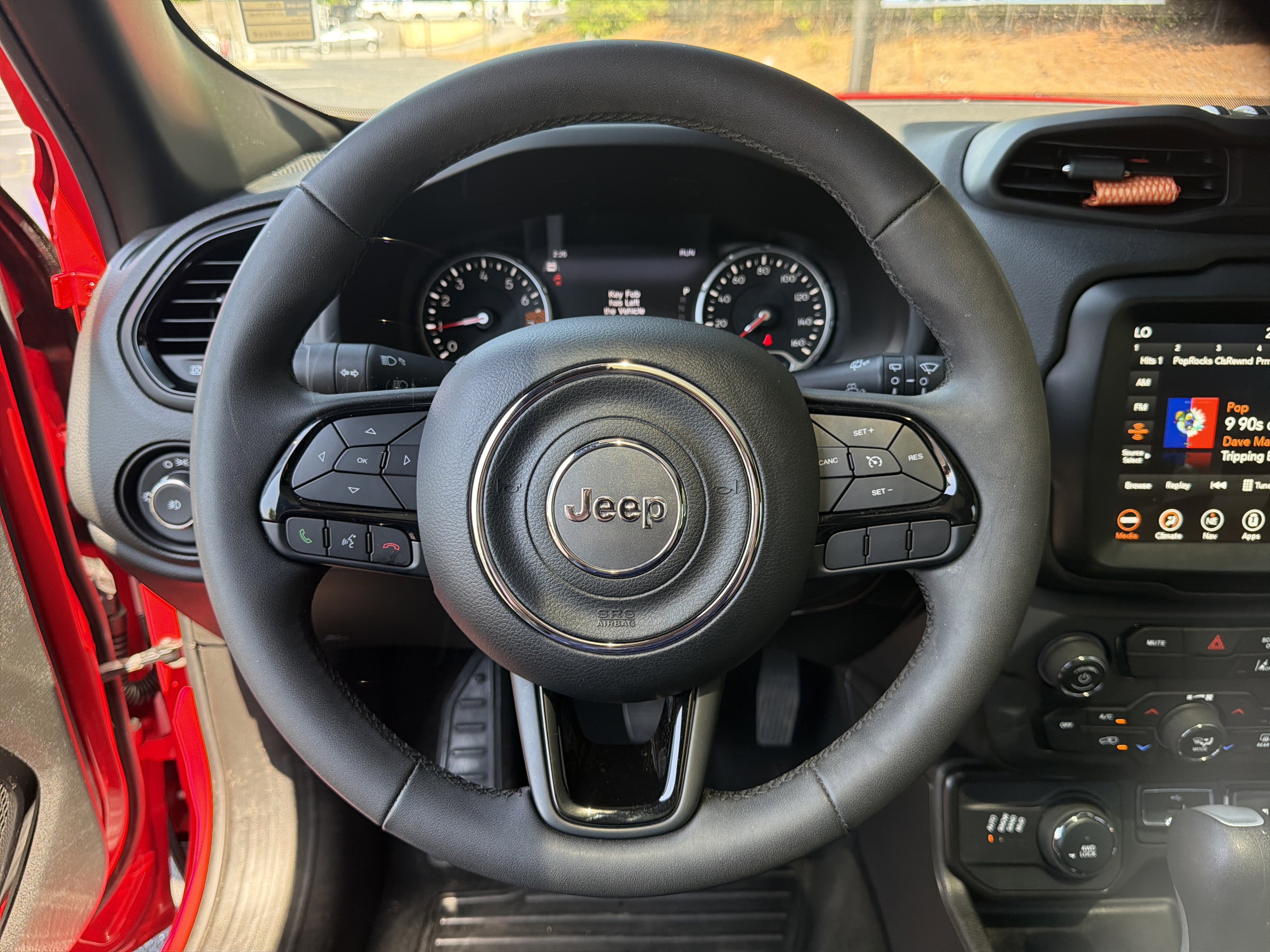 Used 2022 Jeep Renegade Altitude w/ Sun/Sound Group AWD/4WD image 28