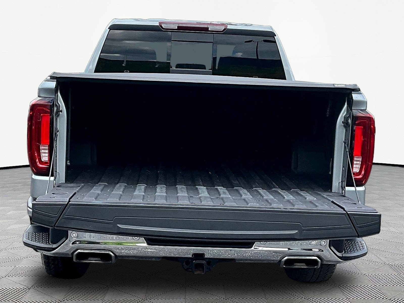 Used 2024 GMC Sierra 1500 SLT w/ SLT Premium Plus Package AWD/4WD image 7