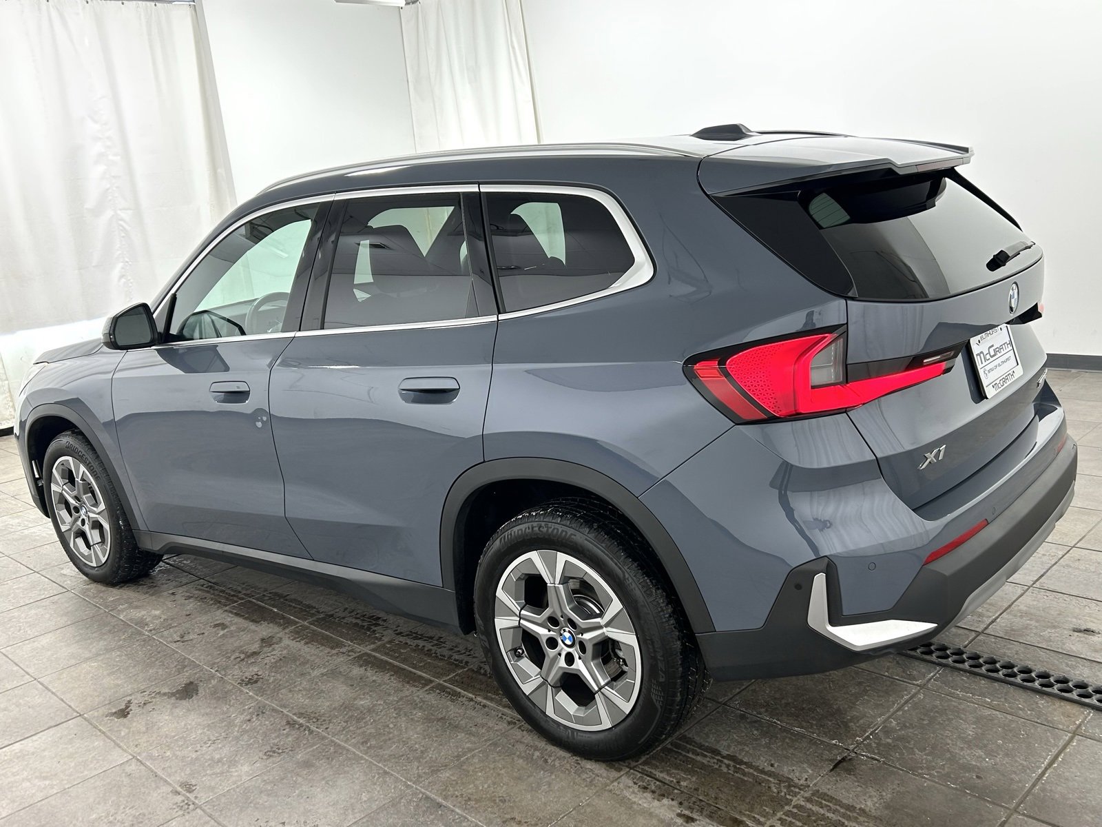 Used 2023 BMW X1 xDrive28i w/ Convenience Package image 3