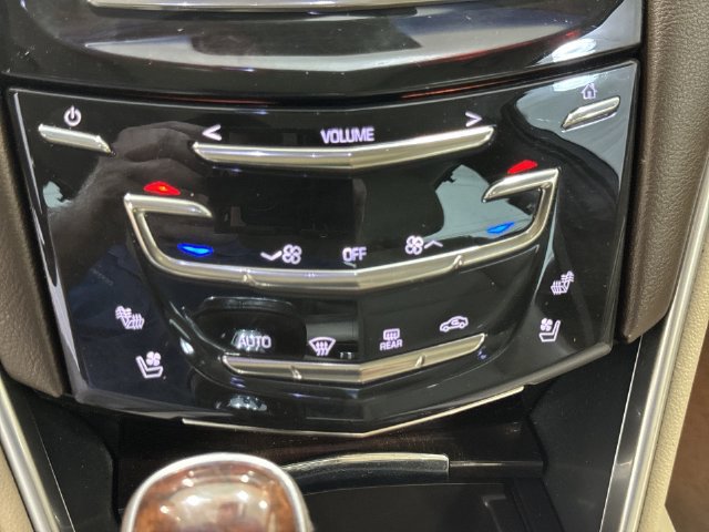 Used 2013 Cadillac XTS Premium FWD image 17