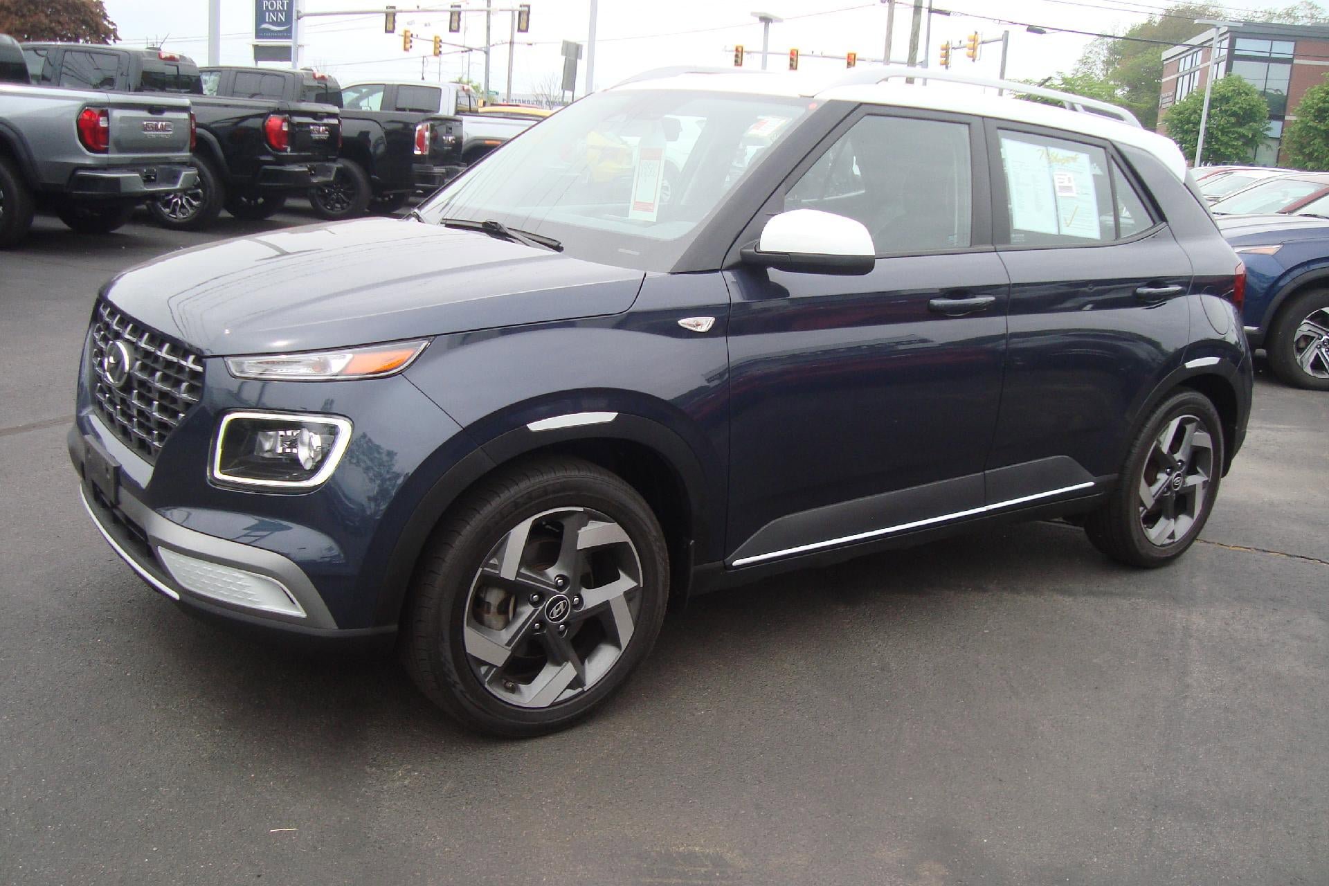 Used 2023 Hyundai Venue Limited w/ Cargo Package