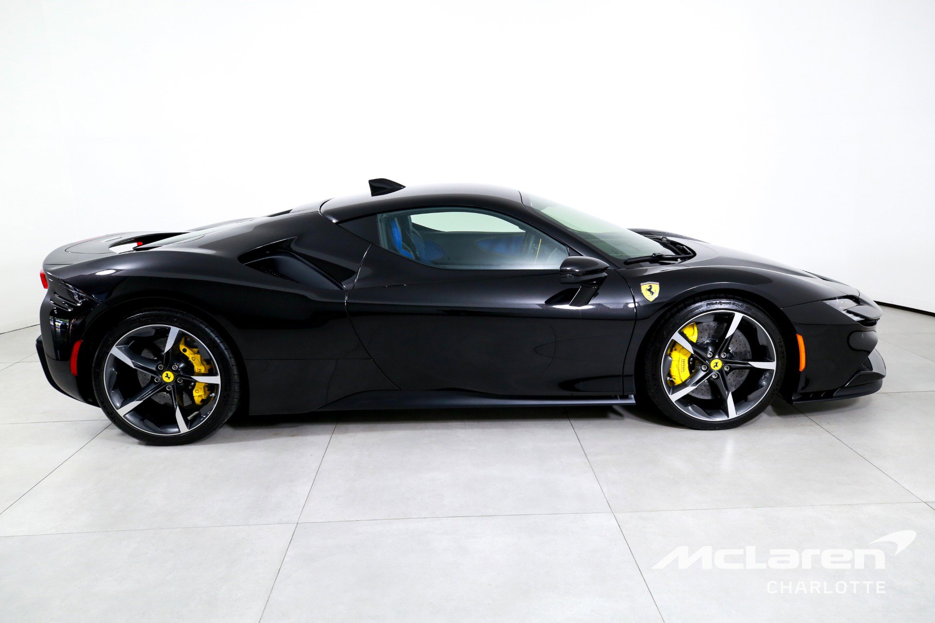 Used 2023 Ferrari SF90 Stradale AWD/4WD image 8