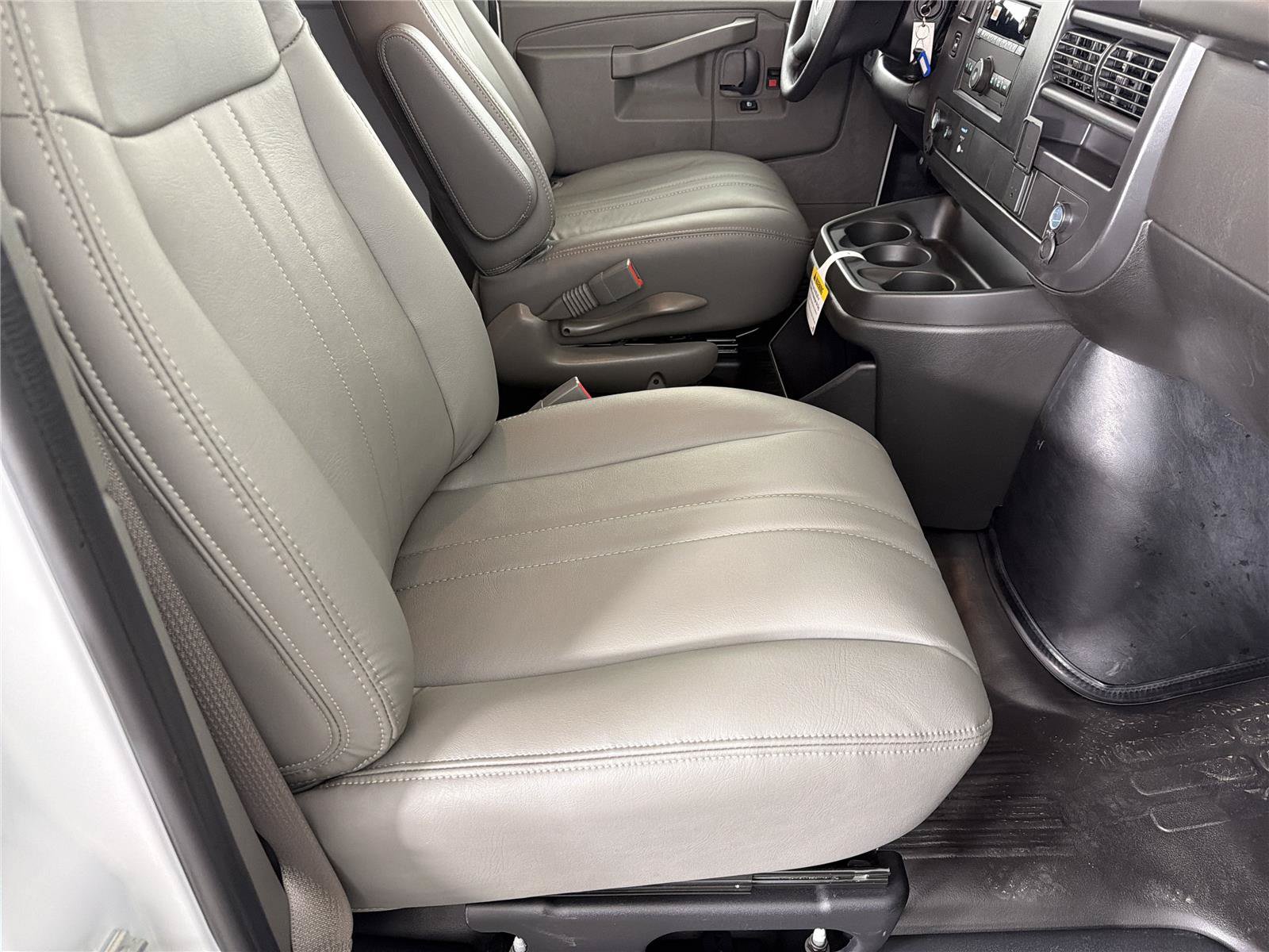 New 2026 GMC Savana 3500 Extended w/ Driver Convenience Package RWD image 11
