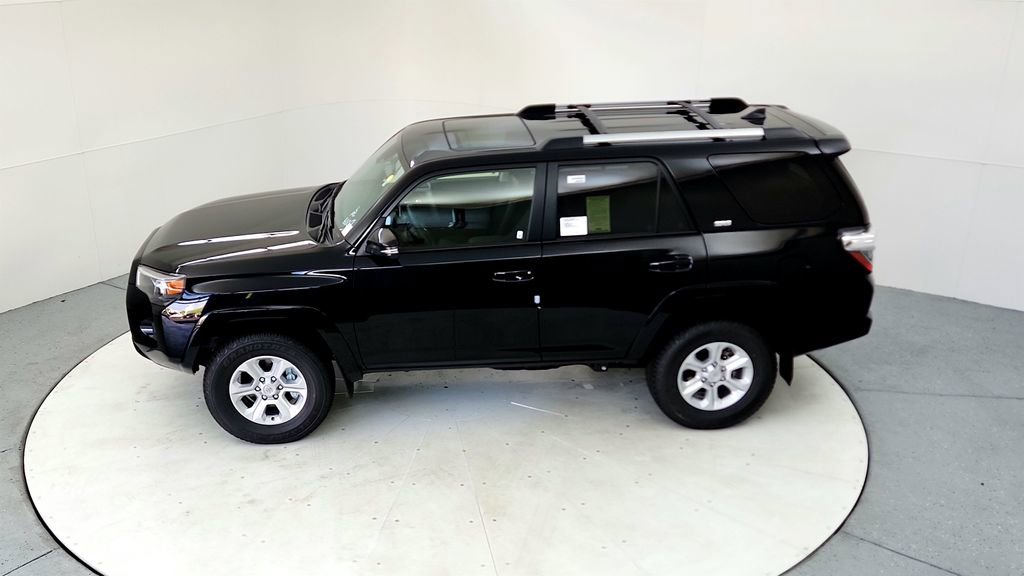 Certified 2023 Toyota 4Runner SR5 Premium w/ Moonroof Package AWD/4WD image 16