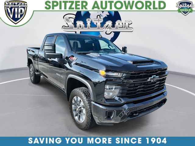 Used 2024 Chevrolet Silverado 2500 Custom w/ Custom Value Package AWD/4WD image 1