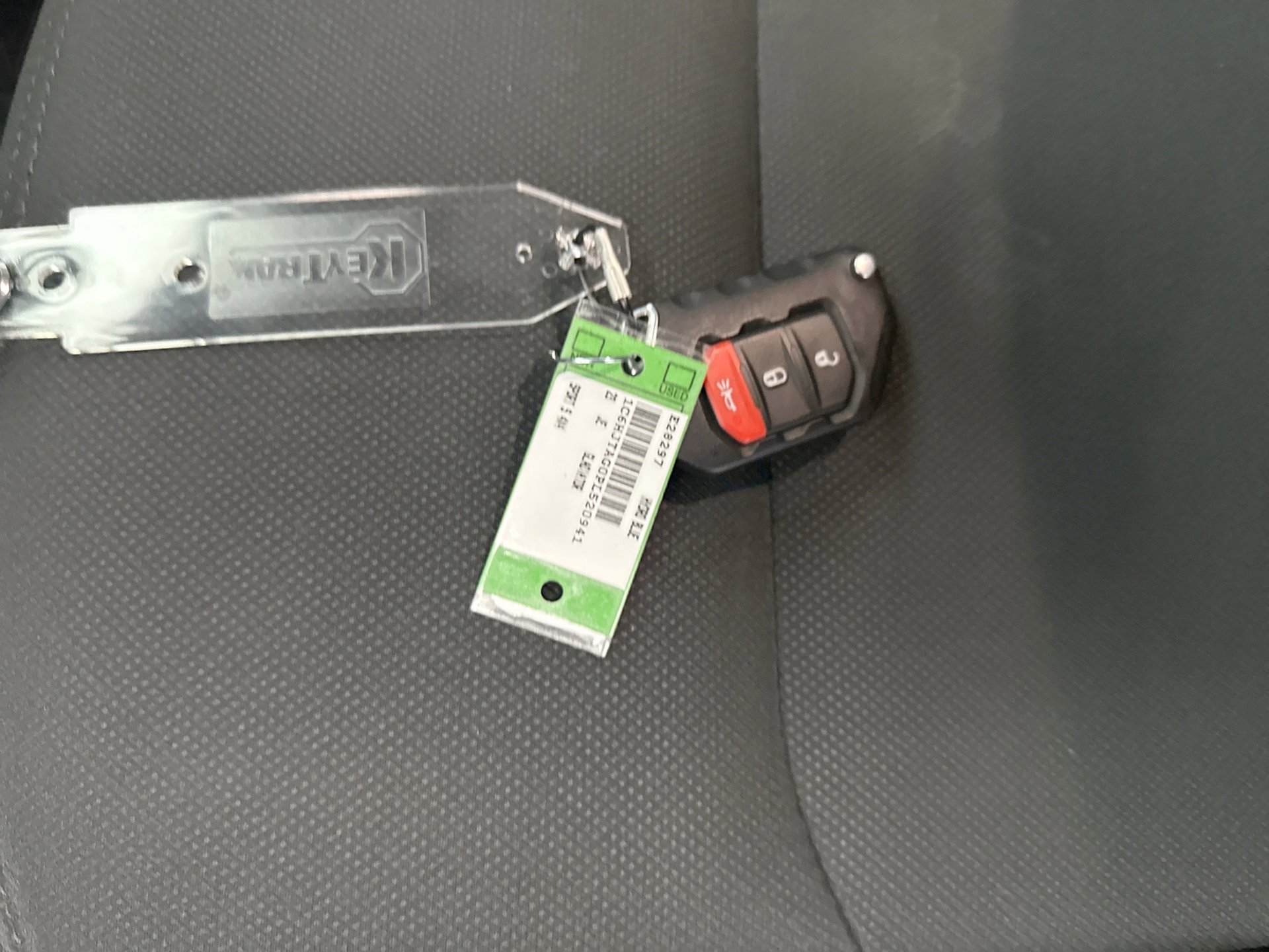 Used 2023 Jeep Gladiator Sport image 10