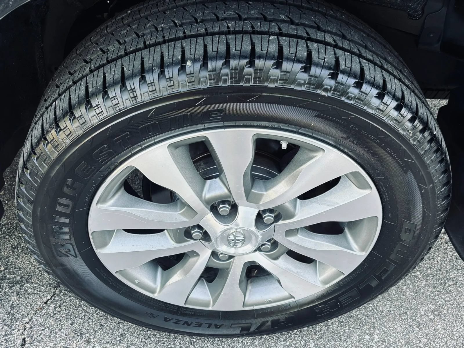 Used 2017 Toyota Sequoia Limited w/ Safety & Convenience Package AWD/4WD image 5