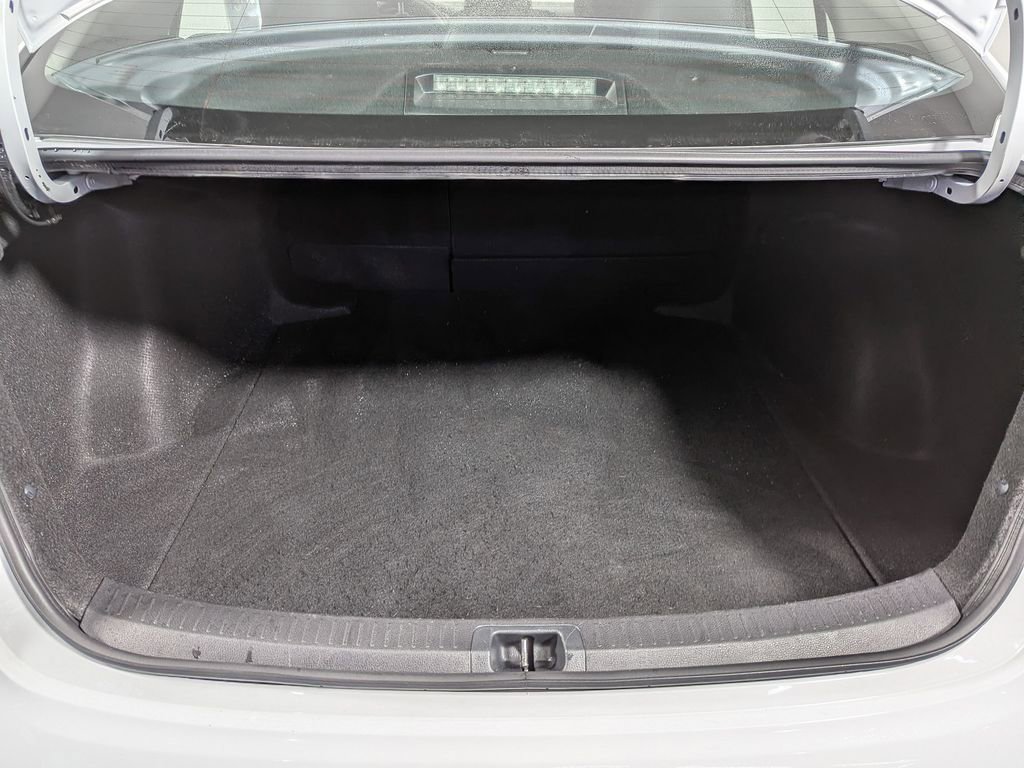 Used 2024 Toyota Corolla LE image 40