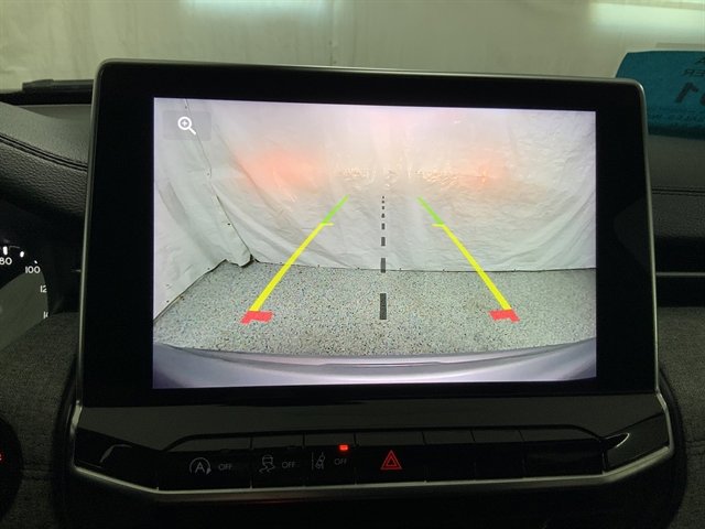 Used 2023 Jeep Compass Latitude image 29