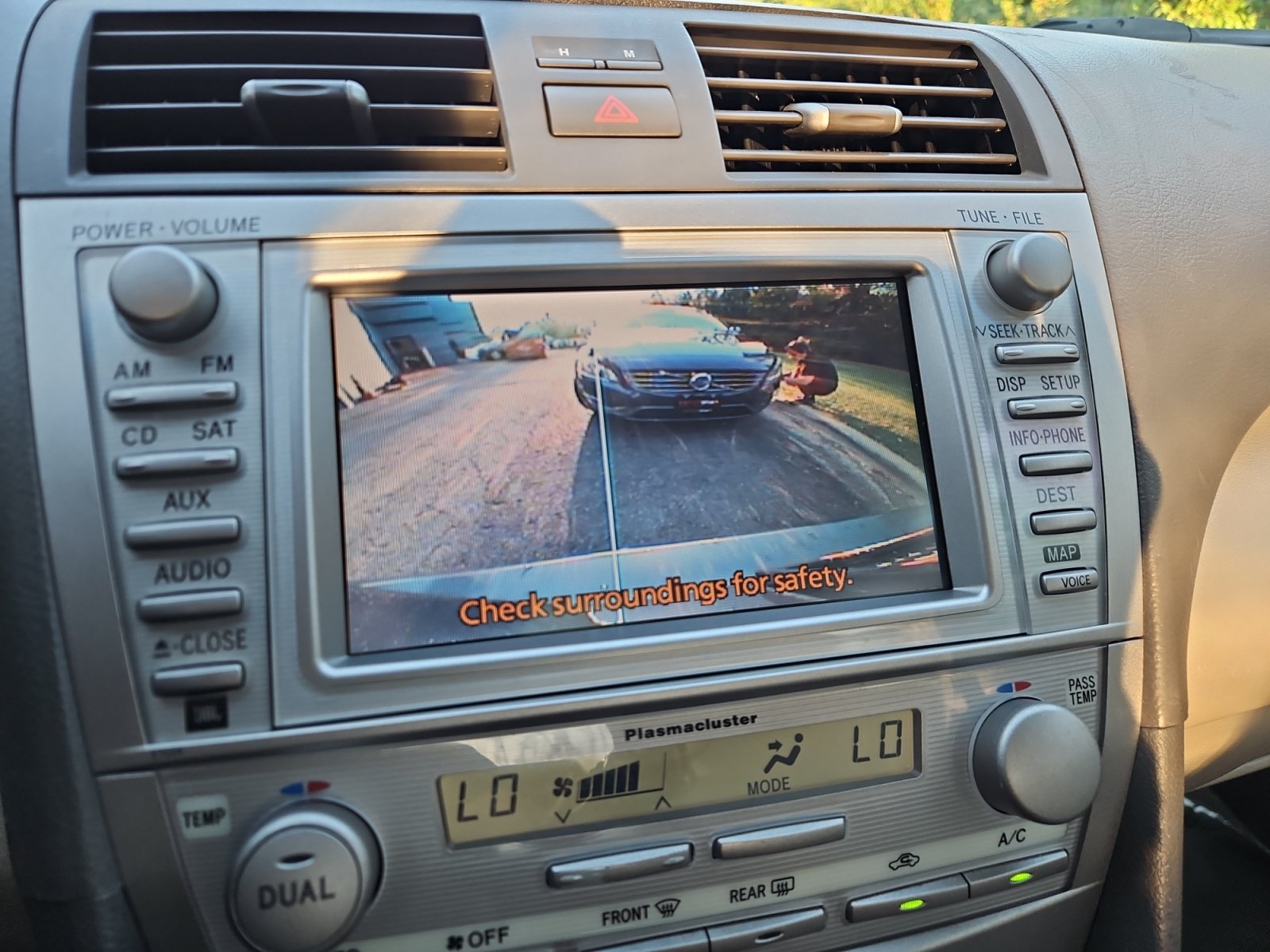 Used 2011 Toyota Camry XLE w/ SE/XLE Extra-Value Pkg FWD image 16