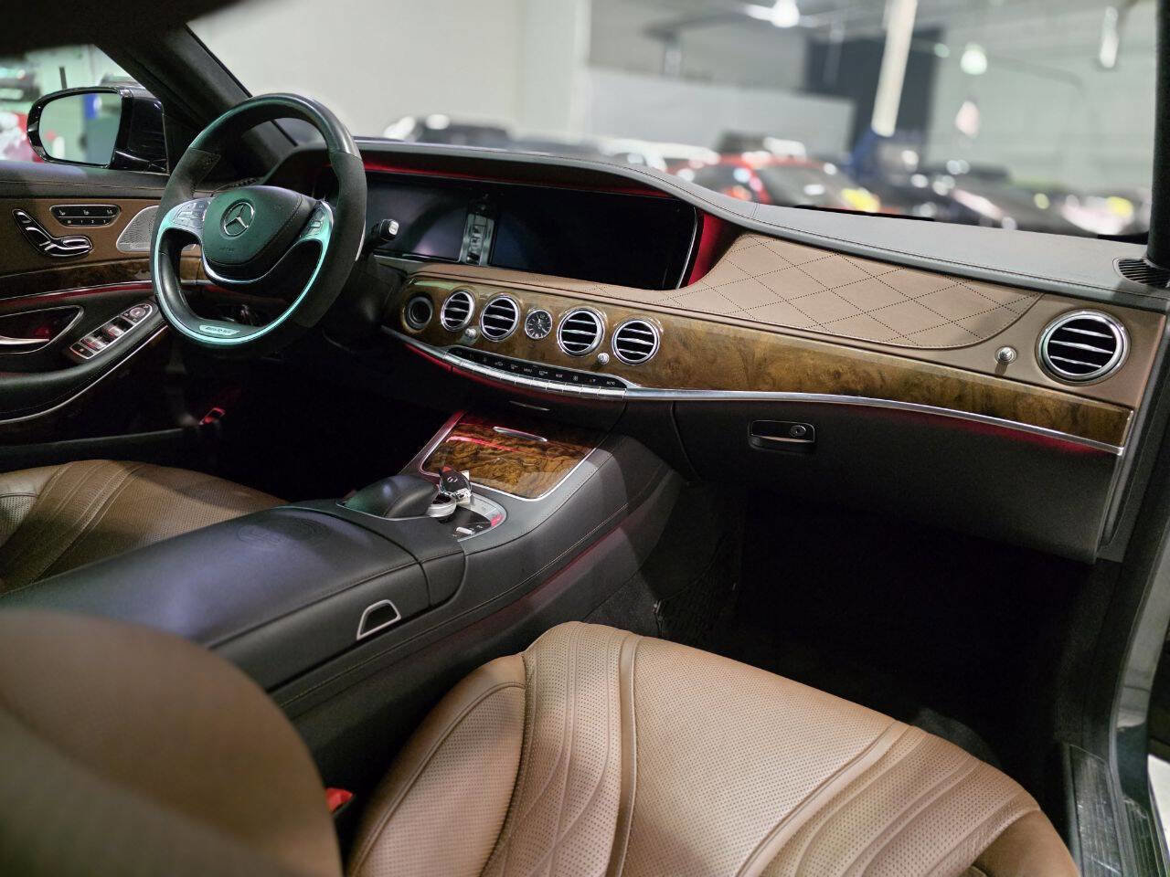 Used 2014 Mercedes-Benz S 63 AMG 4MATIC Sedan w/ Rear Seat Package image 38