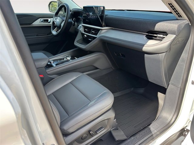 New 2025 Ford Explorer Active w/ Active Comfort Package image 15