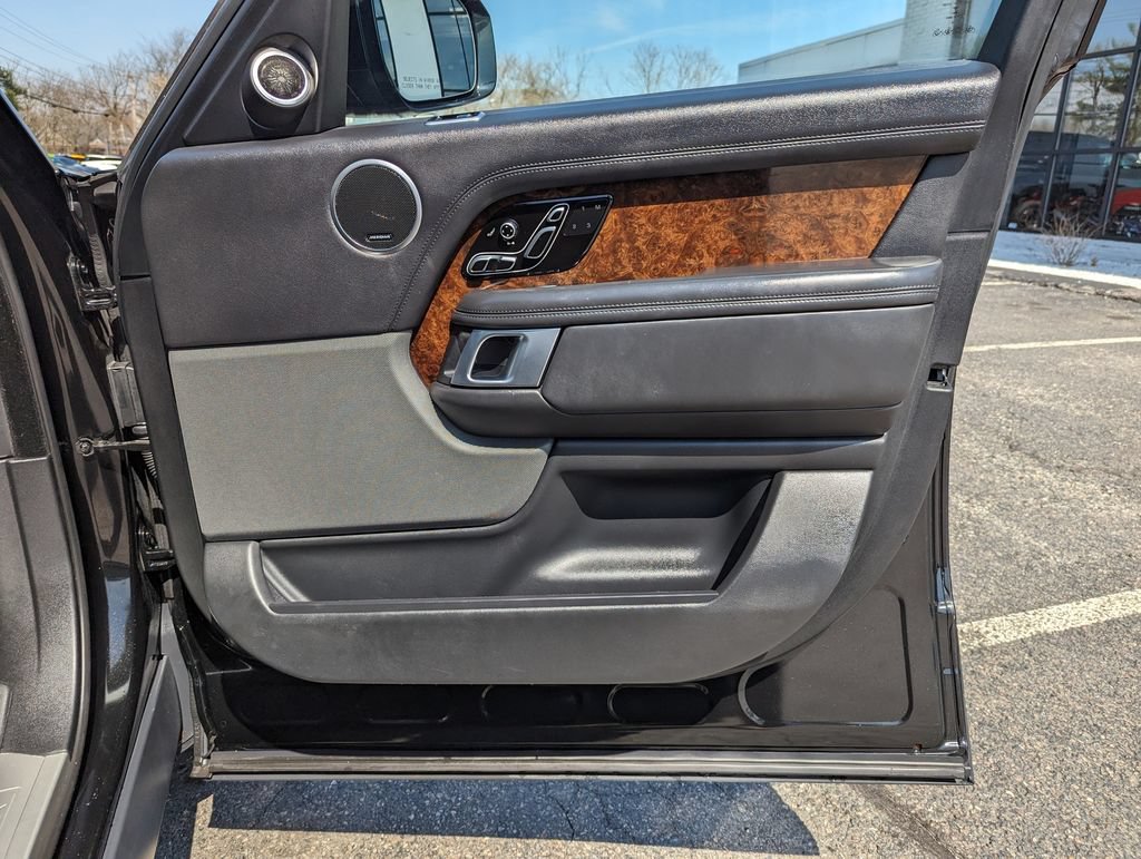 Used 2020 Land Rover Range Rover HSE AWD/4WD image 32