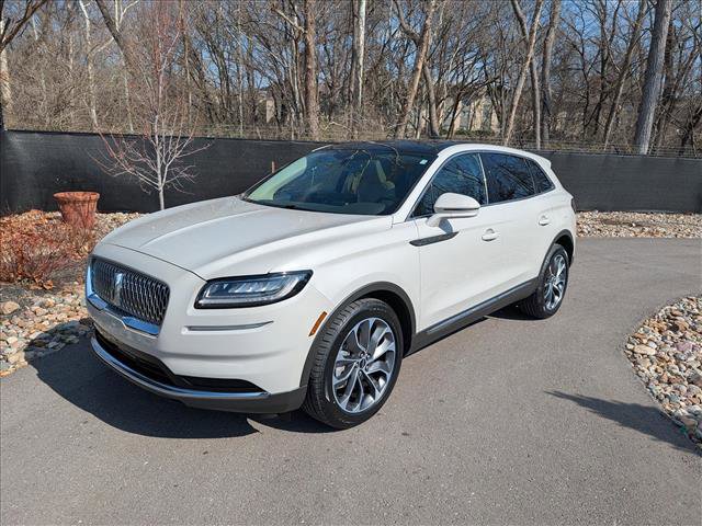 Used 2022 Lincoln Nautilus Reserve image 1