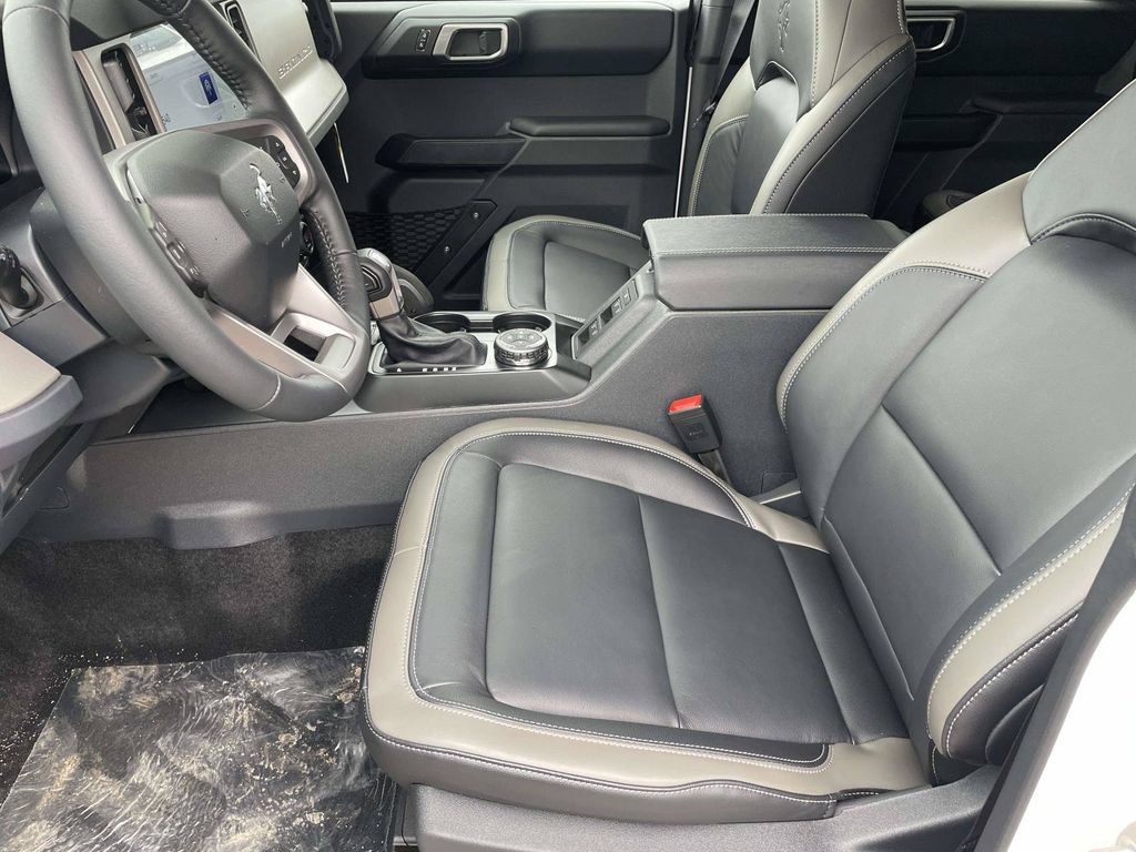 New 2026 Ford Bronco Outer Banks w/ Sasquatch Package AWD/4WD image 13