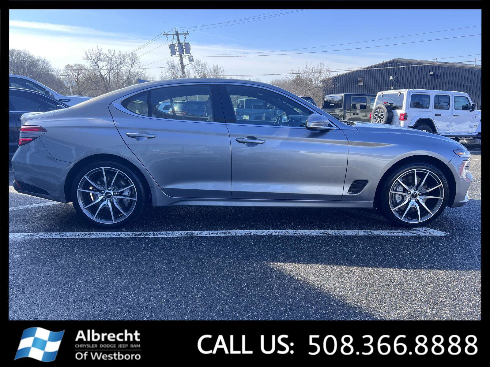 Used 2025 Genesis G70 2.5T image 6