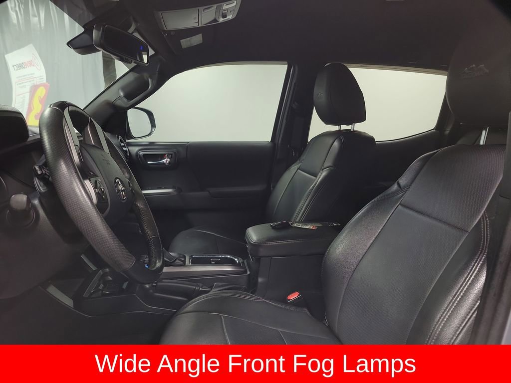 Used 2018 Toyota Tacoma TRD Sport image 12