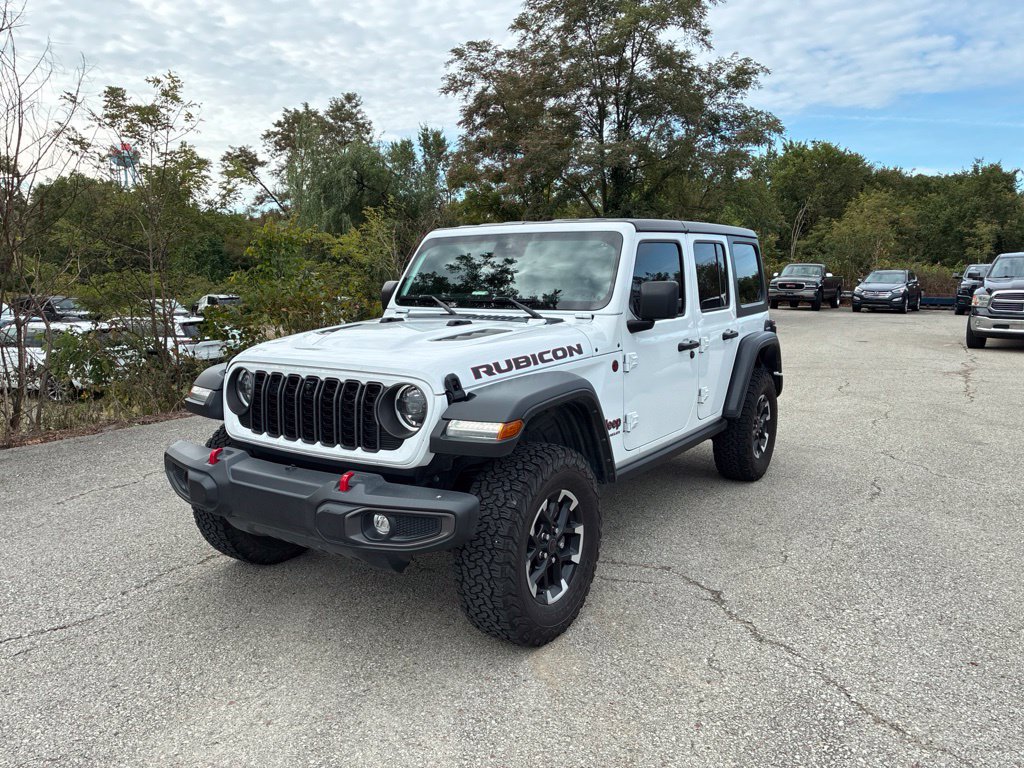 Used 2024 Jeep Wrangler Unlimited Rubicon w/ Technology Group AWD/4WD image 16