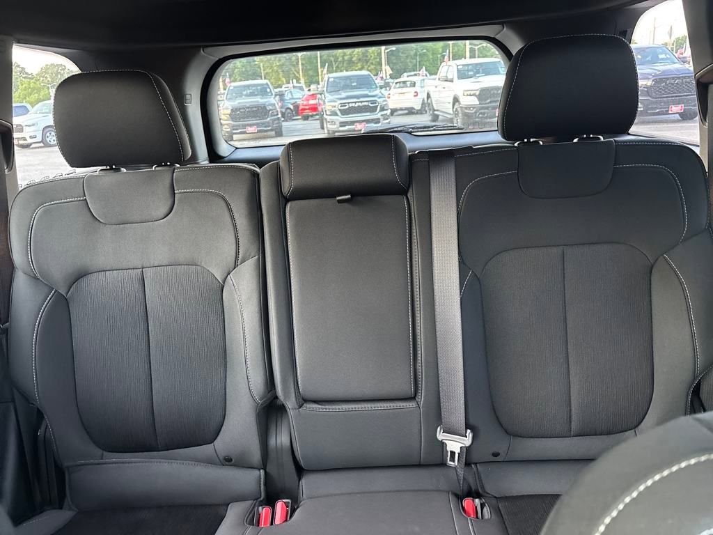 New 2024 Jeep Grand Cherokee Limited 4xe w/ Luxury Tech Group II image 15