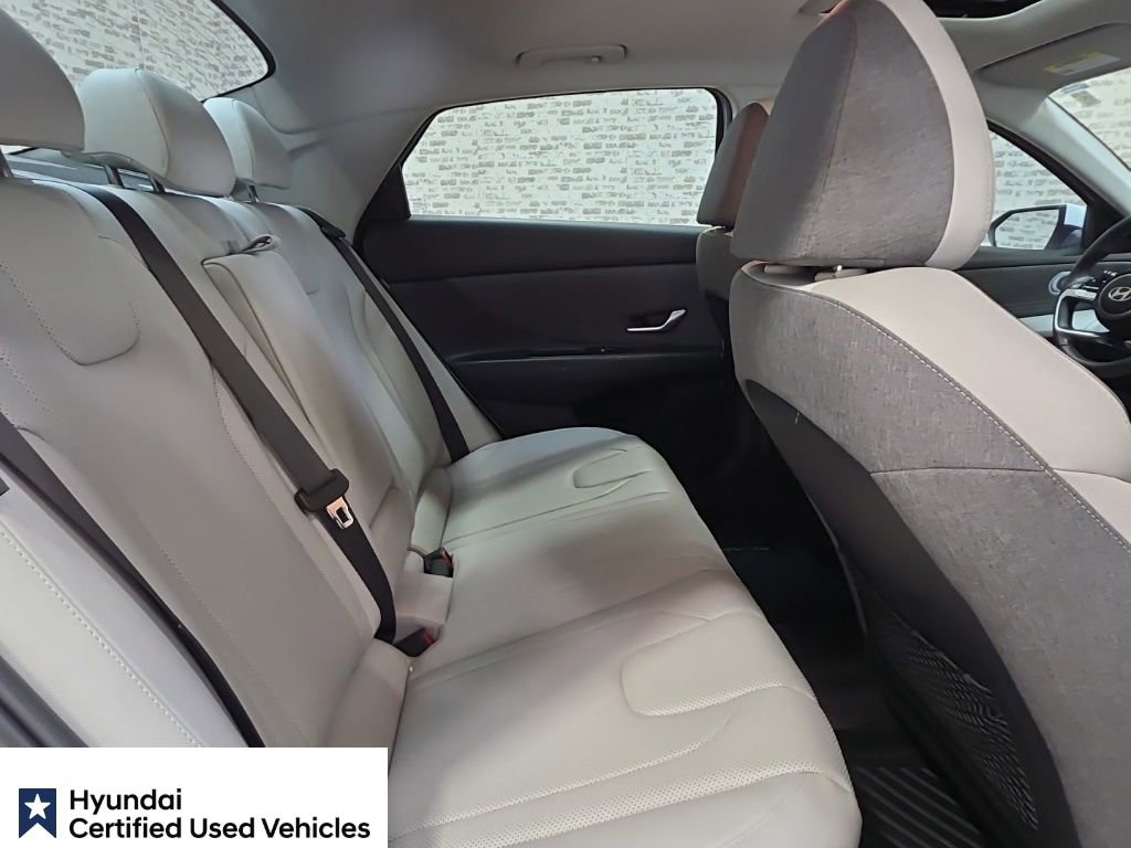 Certified 2025 Hyundai Elantra Limited FWD image 13