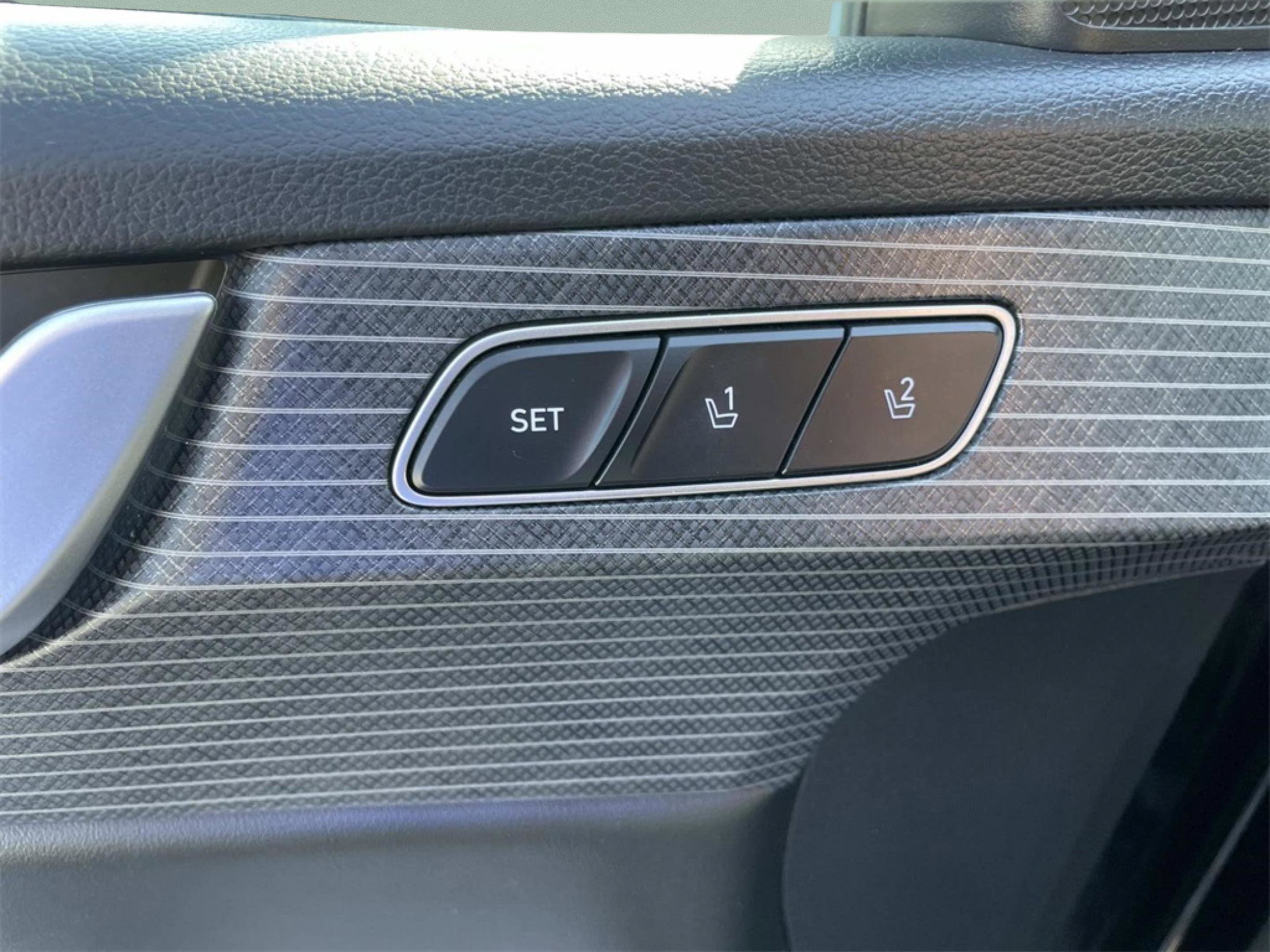 Used 2024 Hyundai Palisade Limited image 16