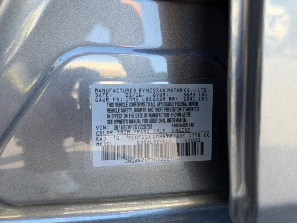 Used 2016 Nissan Sentra SV FWD image 35