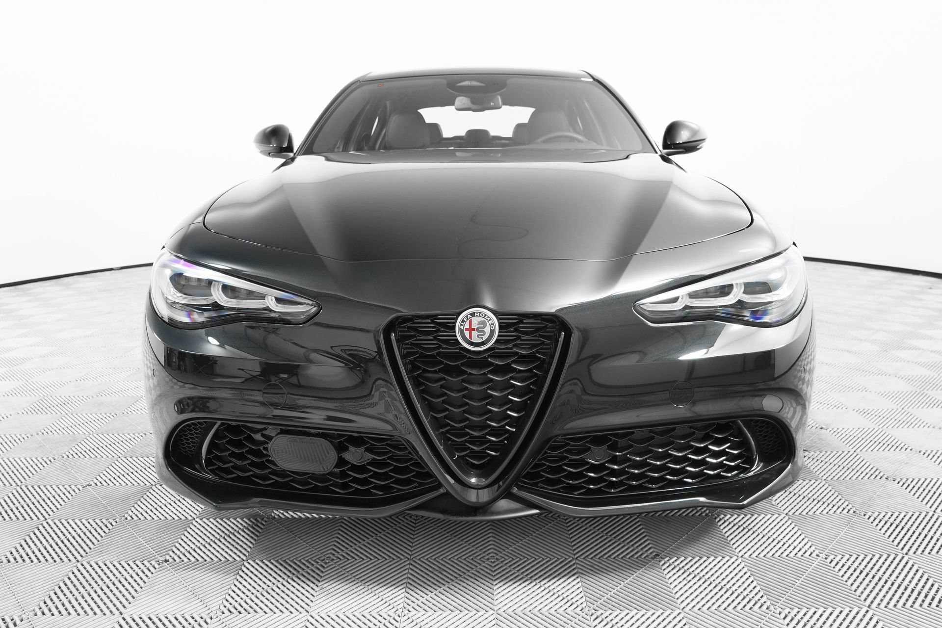 New 2025 Alfa Romeo Giulia w/ Driving Assist Package RWD image 2