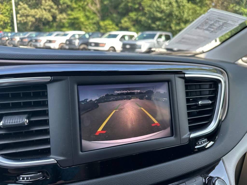 Used 2023 Chrysler Voyager LX FWD image 25