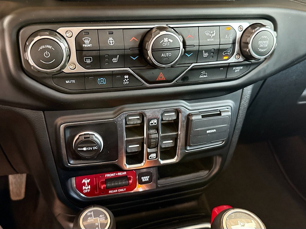 Certified 2023 Jeep Wrangler Unlimited Rubicon 4xe w/ Cold Weather Group AWD/4WD image 15