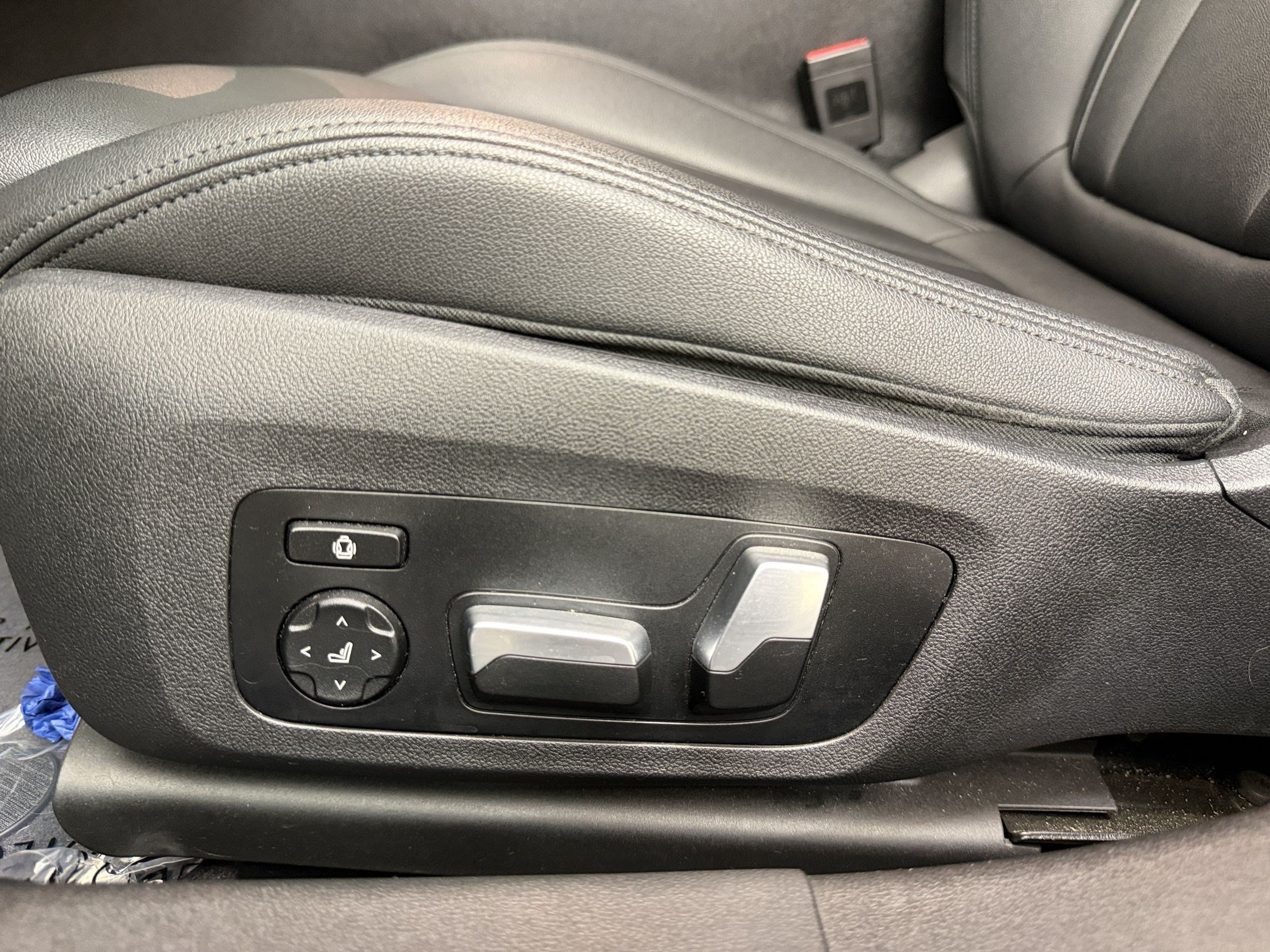 Used 2020 BMW M340i w/ Parking Assistance Package RWD image 15