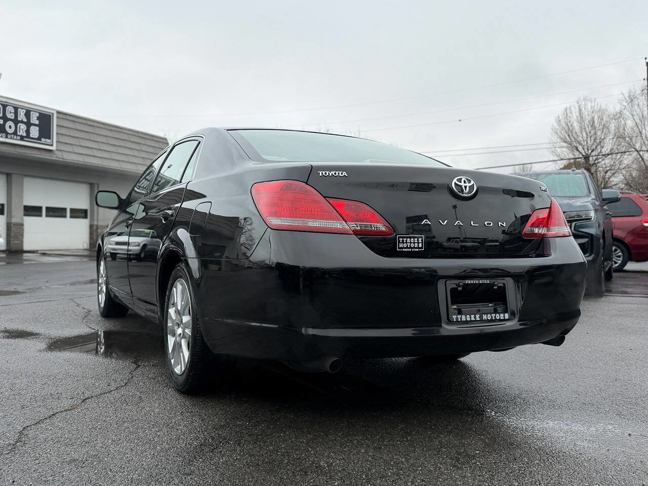 Used 2008 Toyota Avalon XLS image 24