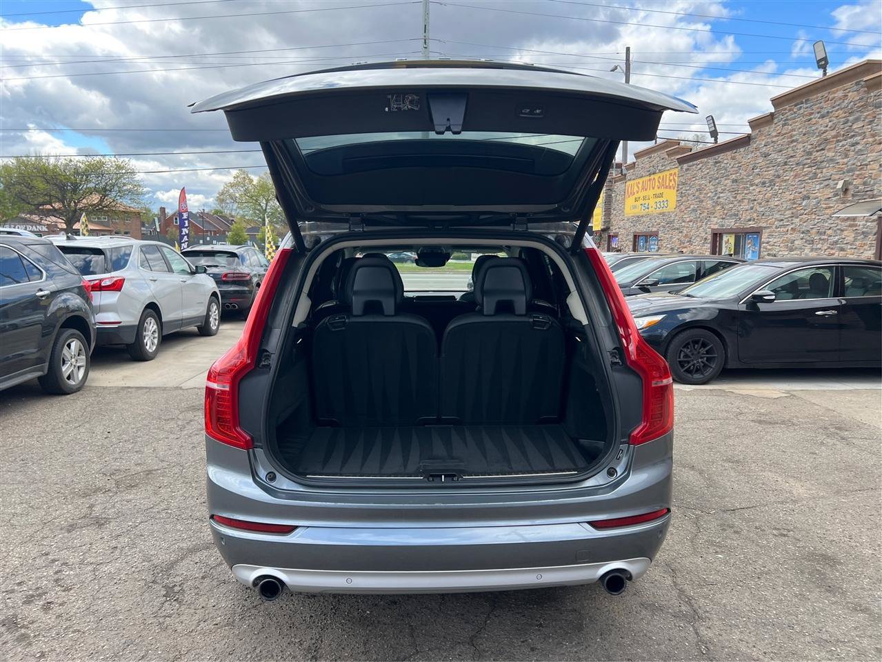 Used 2019 Volvo XC90 T5 Momentum AWD/4WD image 13