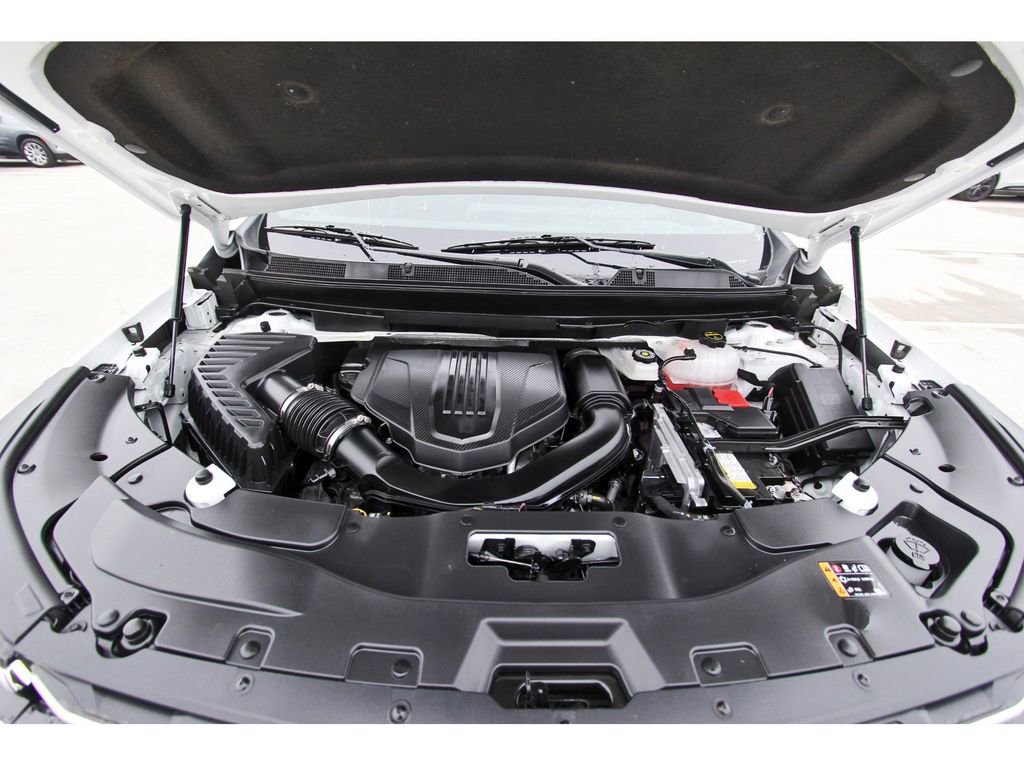 Used 2025 Chevrolet Traverse LT image 32