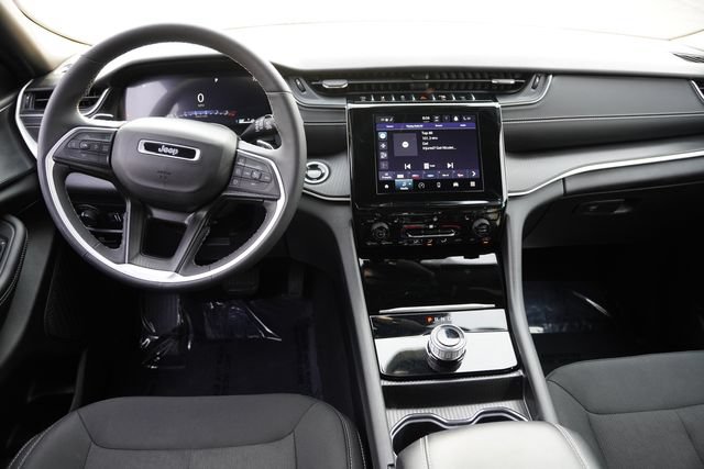 Certified 2024 Jeep Grand Cherokee L Laredo w/ Luxury Tech Group I AWD/4WD image 20
