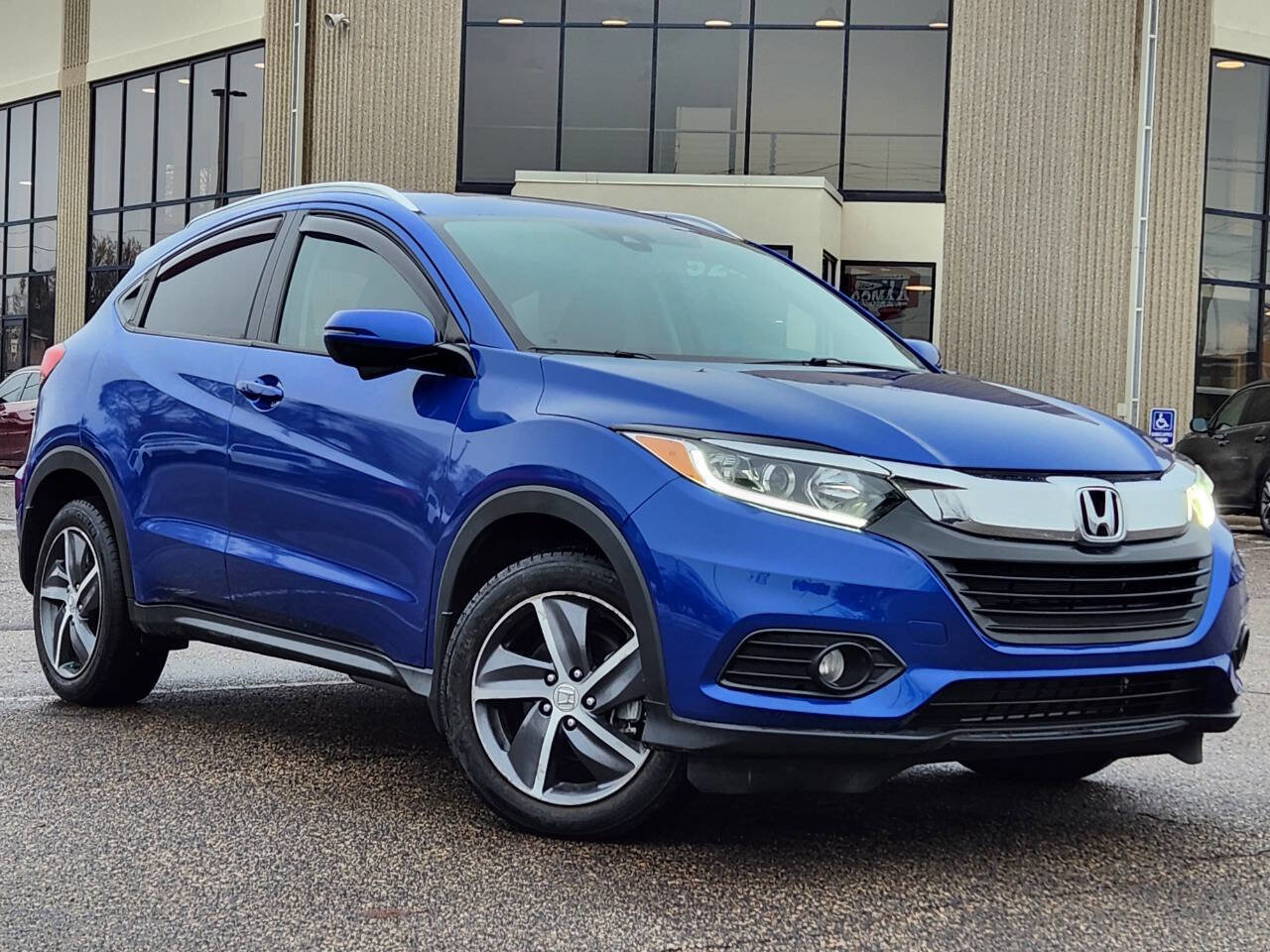 Used 2021 Honda HR-V EX-L image 27