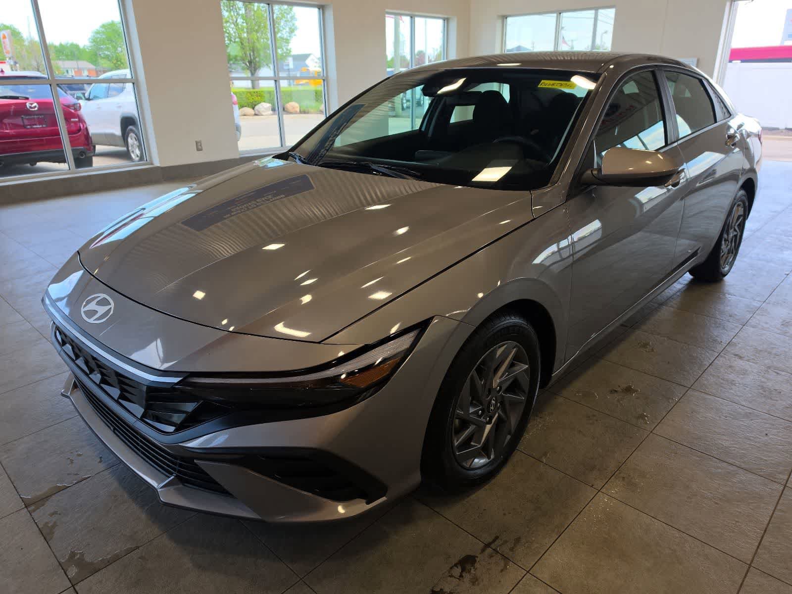Used 2024 Hyundai Elantra SEL FWD image 1