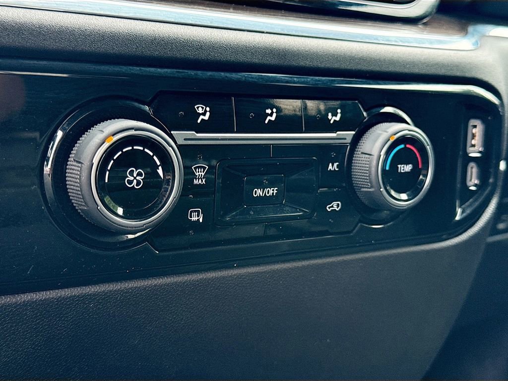 Certified 2024 Chevrolet Silverado 3500 LT image 16