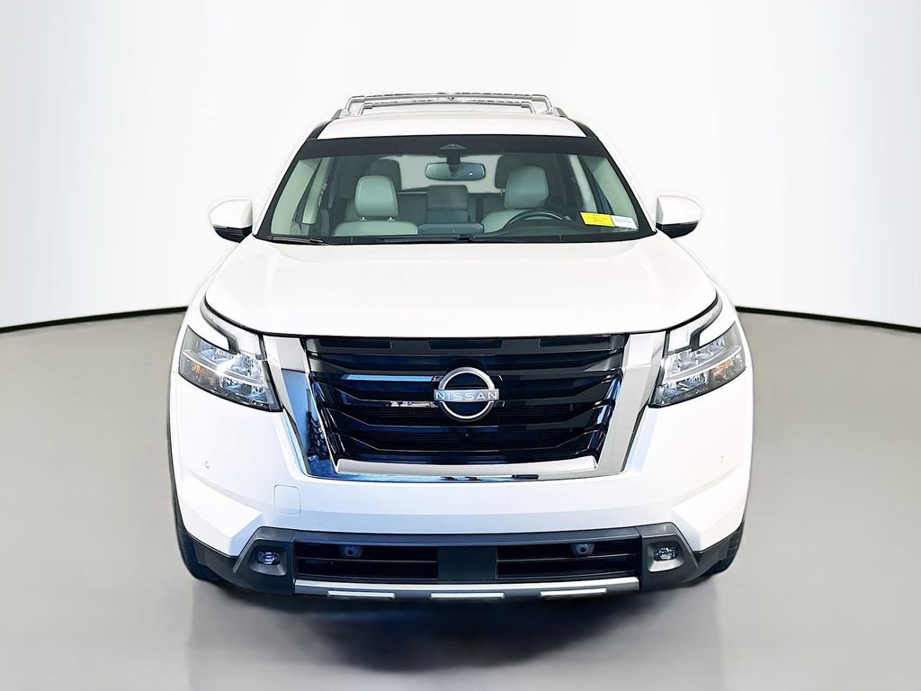 Used 2022 Nissan Pathfinder SL video 2