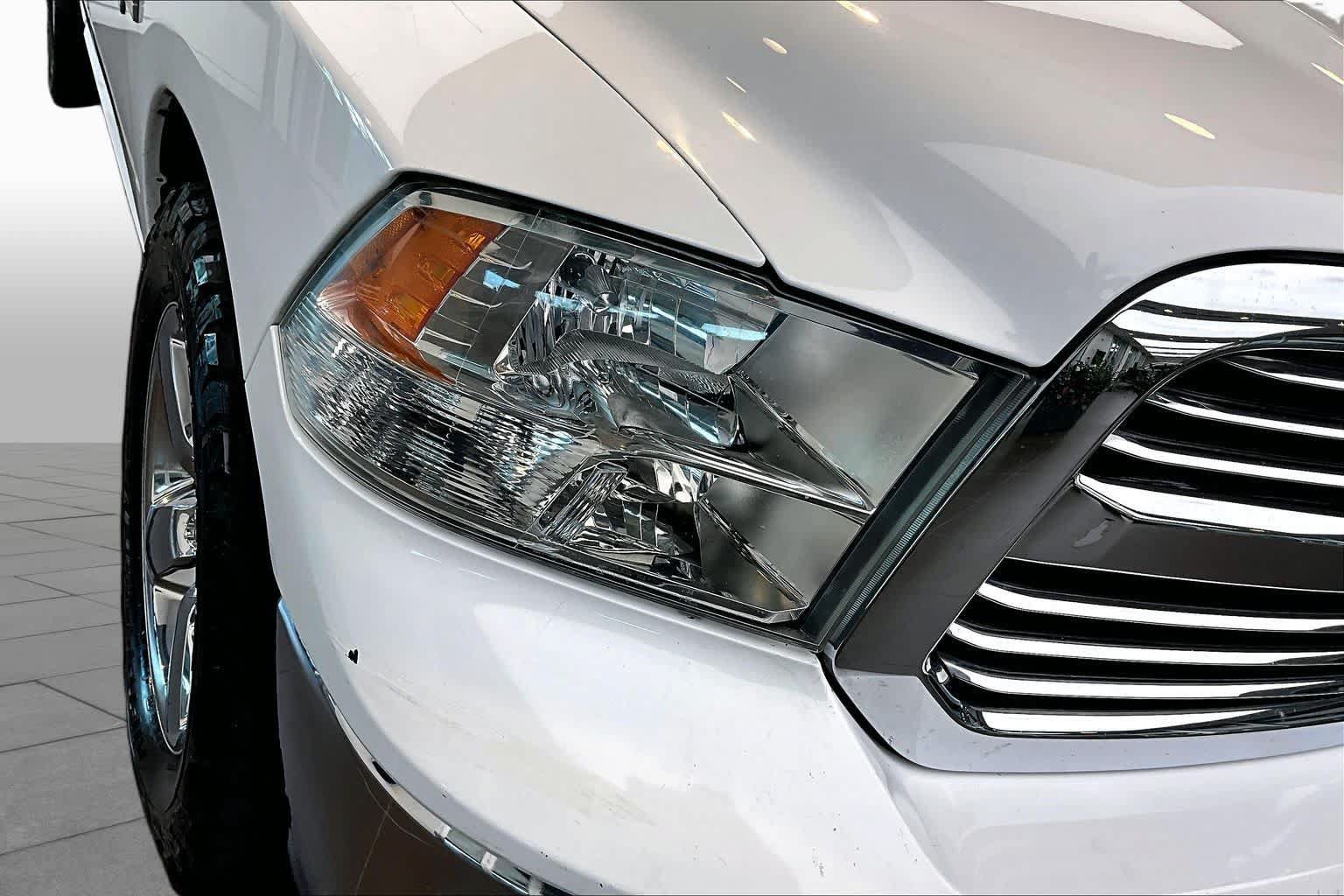 Used 2015 RAM 1500 Classic SLT RWD image 25