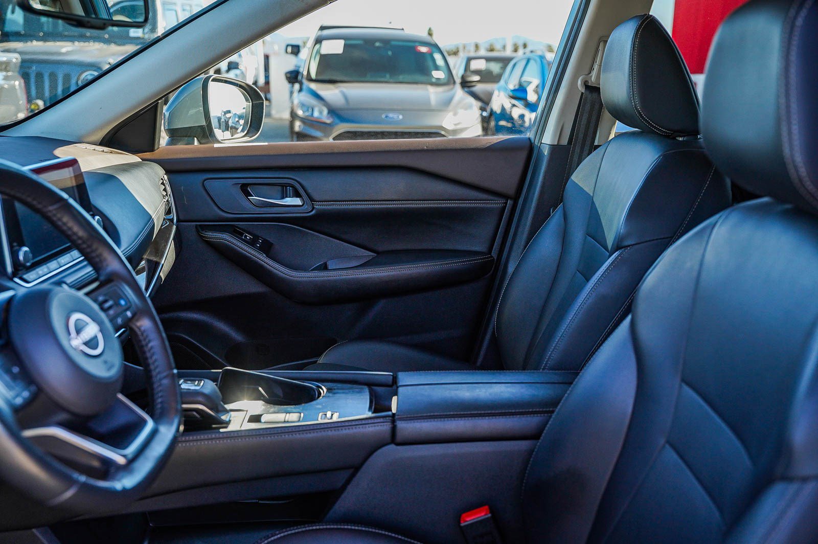 Used 2023 Nissan Rogue SL image 18