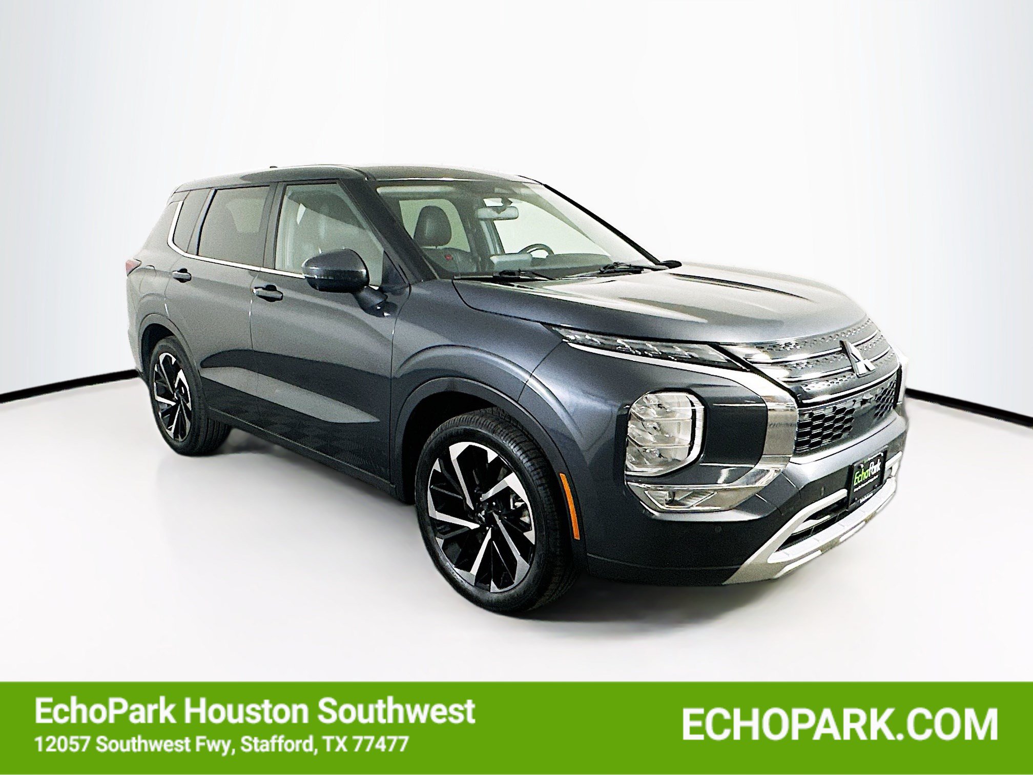 Used 2024 Mitsubishi Outlander SE FWD image 1