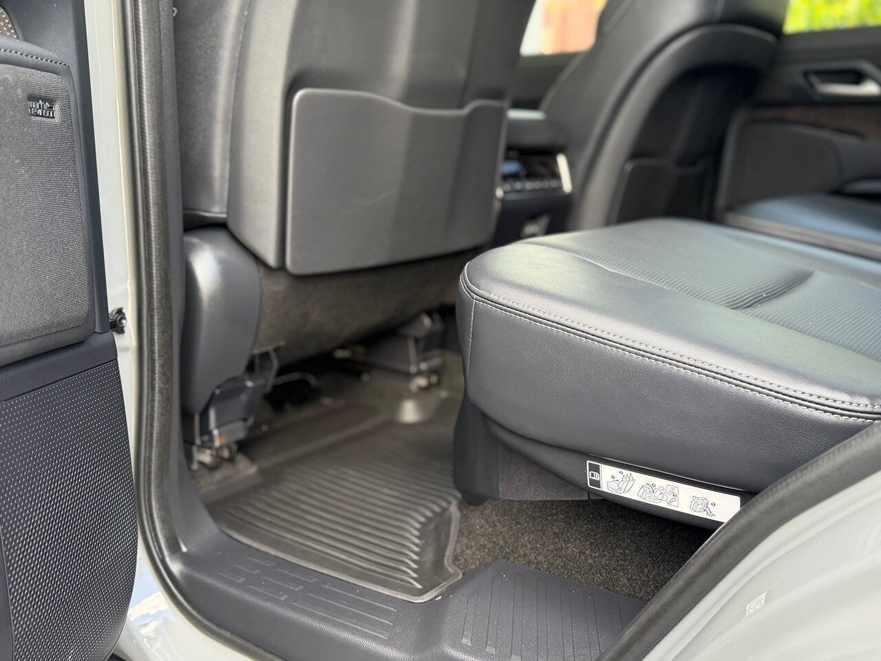 Used 2024 Lexus GX 550 w/ Cold Area Package AWD/4WD image 38
